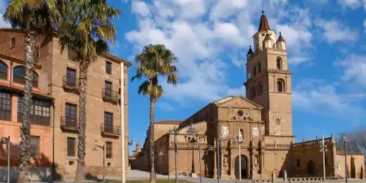 Hoteles en Calahorra. Alojamientos con encanto