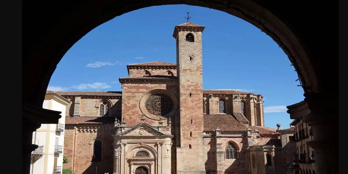 Hoteles en Sigüenza. Alojamientos con encanto