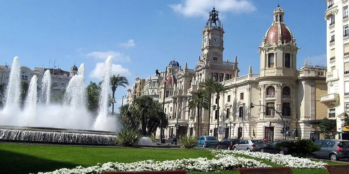 Qué ver en Valencia: Plaza del Ayuntamiento