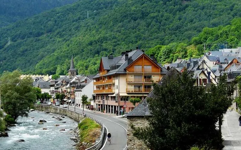 Eth Grauèr y paseo junto al Garona