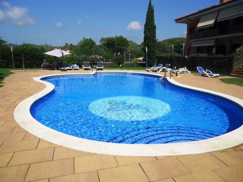 Apartamentos Cala Bohadella Fenals- Family Costa Brava Vacances
