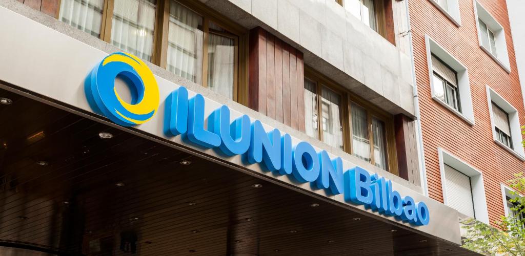 Hotel Ilunion Bilbao - hotel en Bilbao