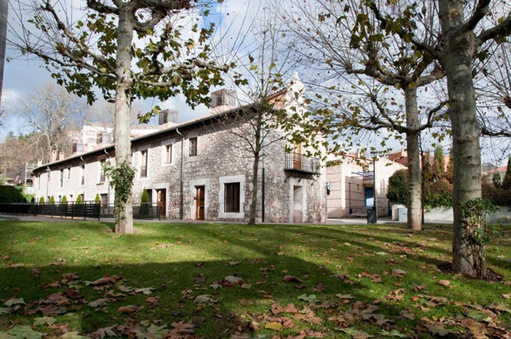 Apartamentos María Luisa - hotel en Burgos