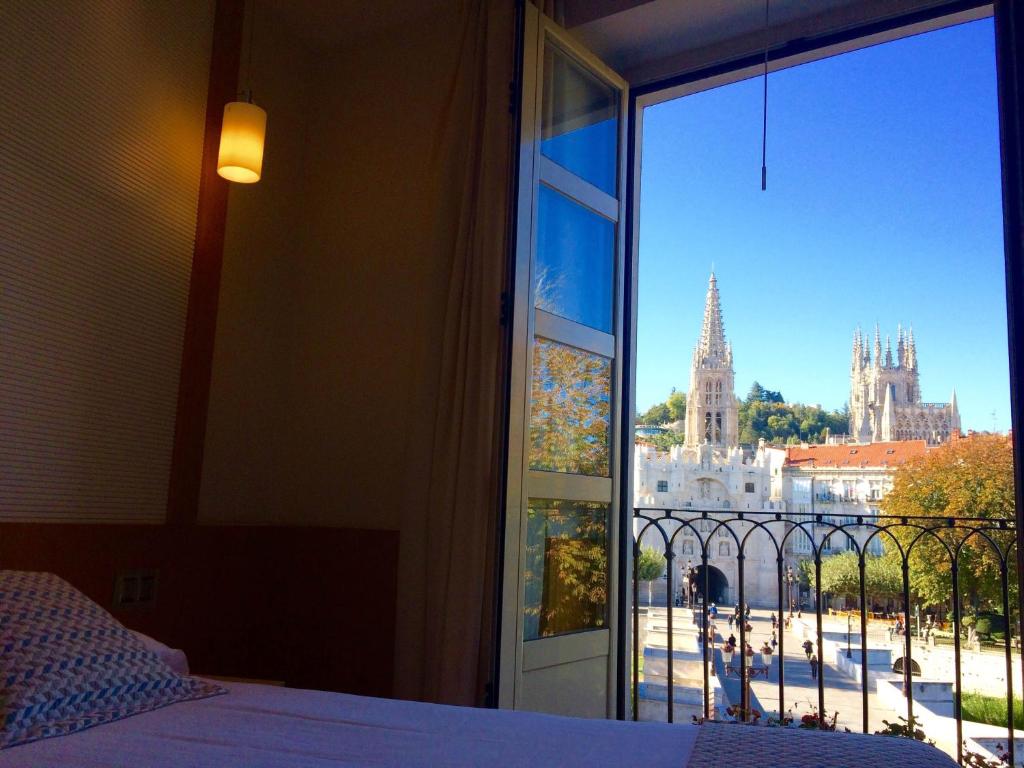 Hotel Vía Gótica - hotel en Burgos