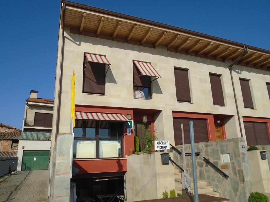 Albergue Victoria - hotel en Cirueña