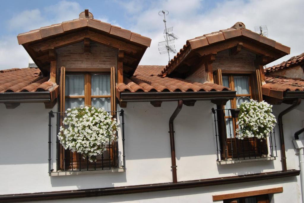 Apartamentos La Buhardilla - hotel en Ezcaray