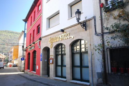 Hotel Iguareña - hotel en Ezcaray