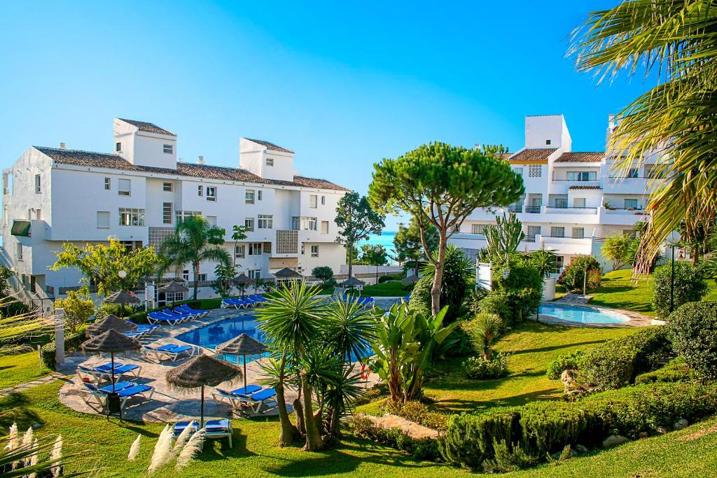 Ramada Hotel & Suites by Wyndham Costa del Sol - hotel en Fuengirola