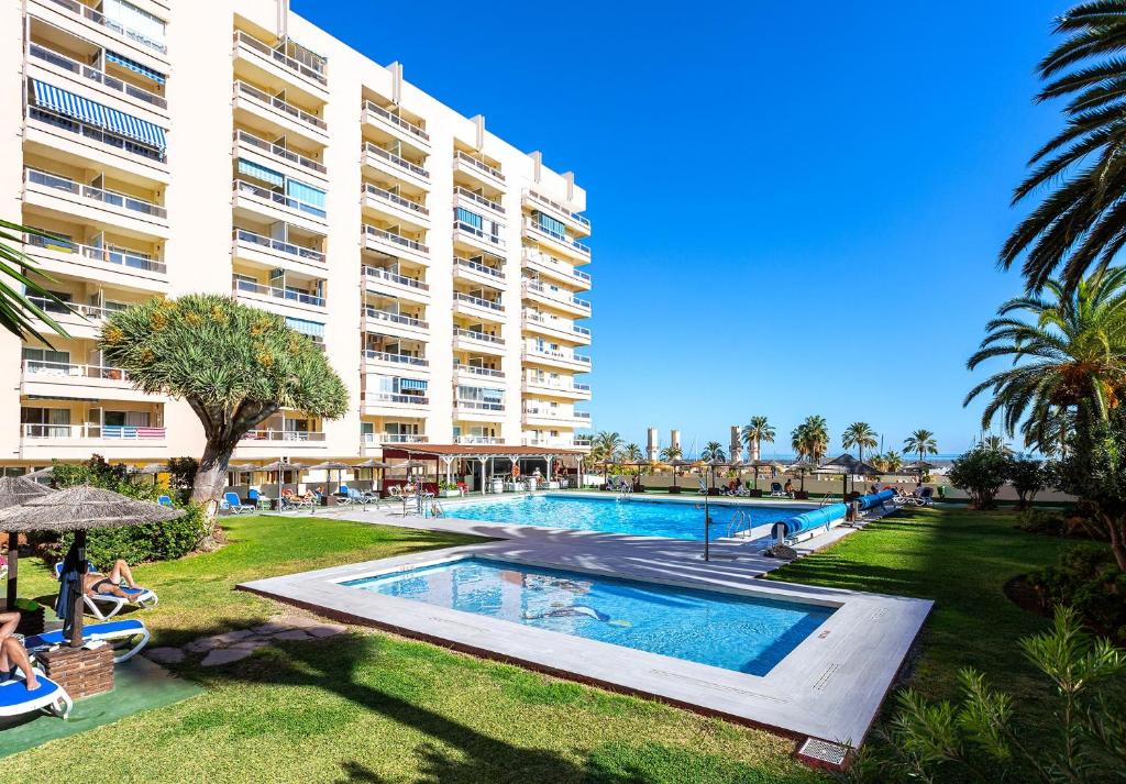 Hotel Apartamentos Pyr Fuengirola - hotel en Fuengirola