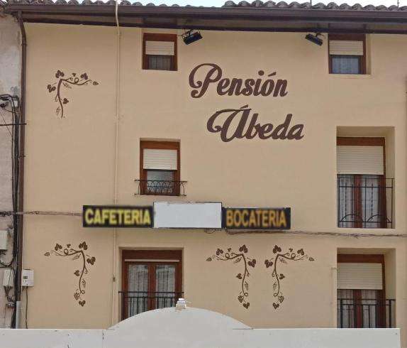 Pensión Úbeda - hotel en Fuenmayor