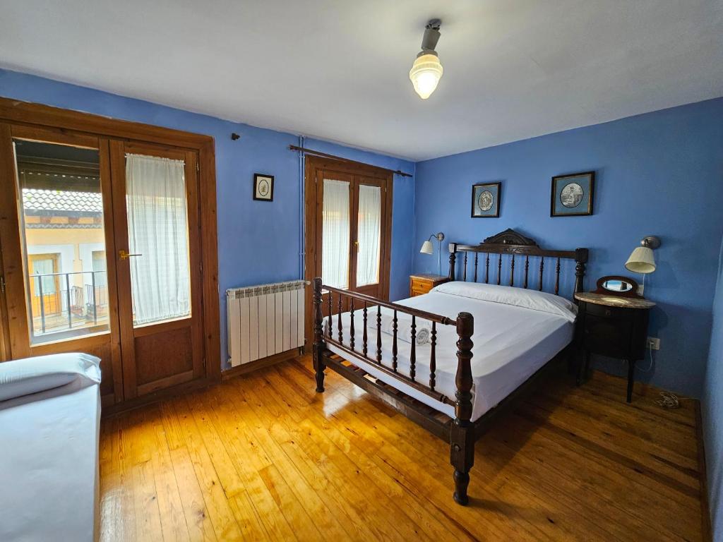 Apartamentos 3000 Jaca - hotel en Jaca