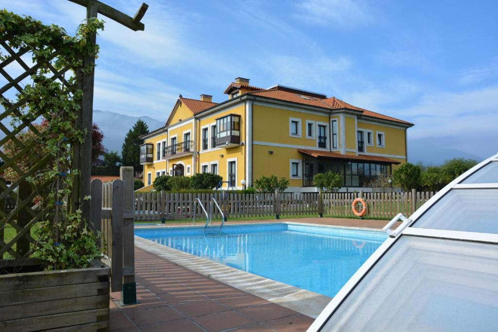 Hotel Finca La Mansión - hotel en Llanes