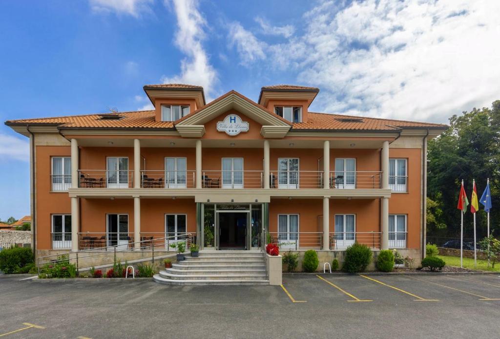 Villa De Llanes - hotel en Llanes