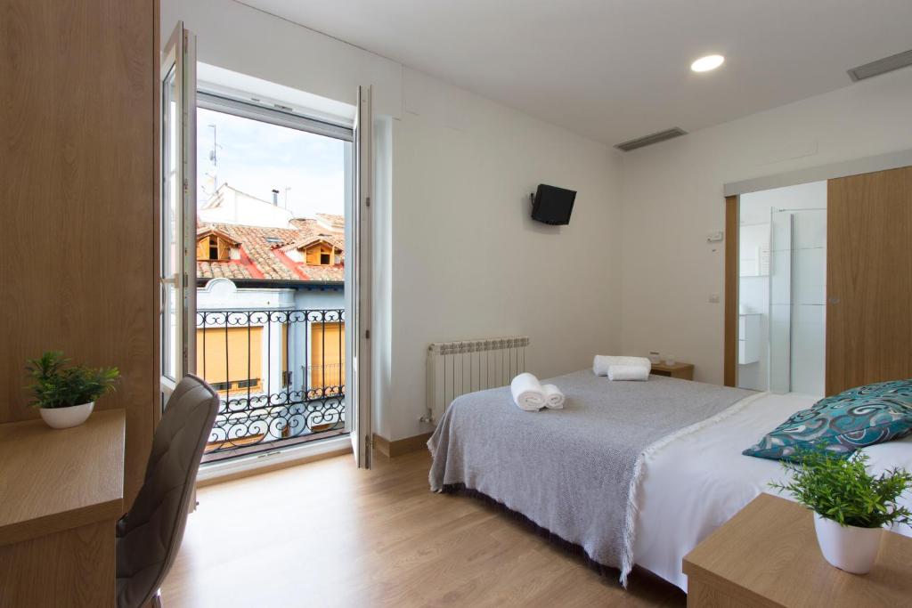 Hostal La Numantina - hotel en Logroño