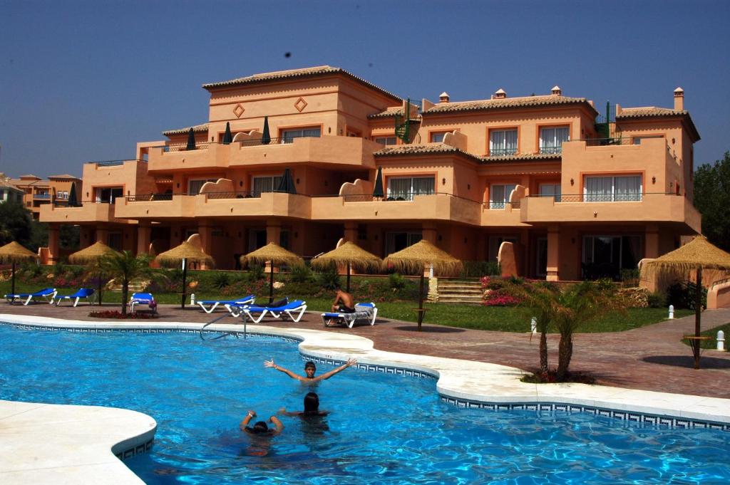Marbella Beach Resort at Club Playa Real - hotel en Marbella
