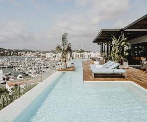 Hoteles en Santa Eularia des Riu - Aguas de Ibiza Grand Luxe Hotel