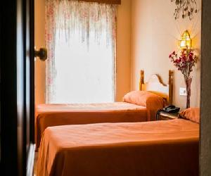 Hoteles en Iznalloz - Hotel La Nava