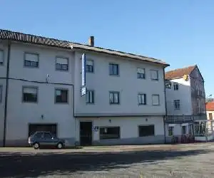 Pensión Residencia Pividal - hotel en Picaraña