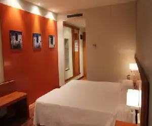 Hotel Sercotel AG Express Elche - hotel en Torrellano