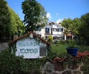 Agroturismo Atxarmin - hotel en Elosu