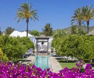 Agroturismo Atzaró - hotel en Santa Eulalia del Río