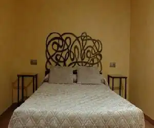 Albergue La Casa Del Peregrino - hotel en El Acebo de San Miguel