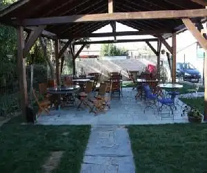Hostal albergue la Medina - hotel en Camponaraya