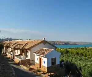 Alojamiento Rural Arucema - hotel en Freila