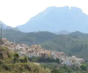 Alojamientos Turisticos Isa i Toni - hotel en Sella