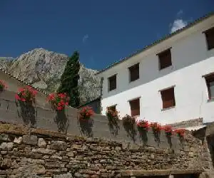 Apartamentos Arcos de Solana - hotel en Vilas del Turbon