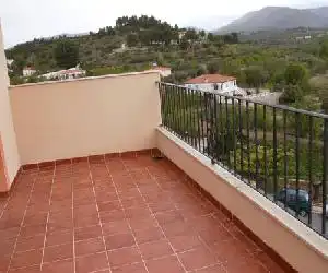 Apartamentos Benafer - hotel en Benafer