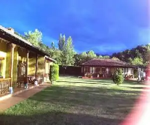 Apartamentos Camin De Pelayo - hotel en Las Rozas