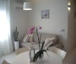 Apartamentos Can Quim - hotel en La Escala