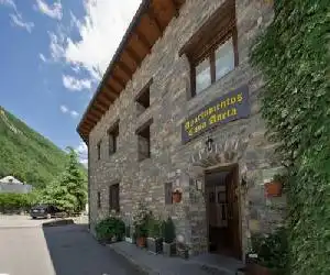Apartamentos Casa Aneta - hotel en Sarvisé