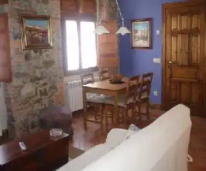 Apartamentos Casa María Juanín - hotel en Collanzo