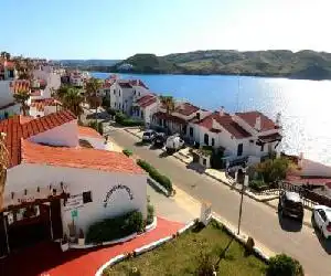 Apartamentos El Bergantin Menorca Club - hotel en Fornells