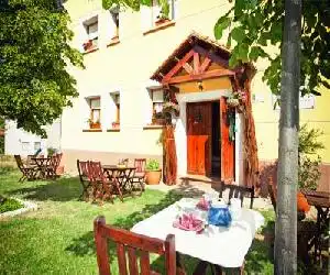 Apartamentos El Pajar del Abuelo - hotel en Peralejos de las Truchas