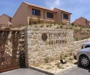 Apartamentos El Portón de la Sierra - hotel en Orea