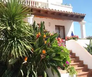 Apartamentos Ferrer - hotel en Playa es Figueral