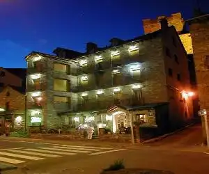 Apartamentos Gabarre - hotel en Broto