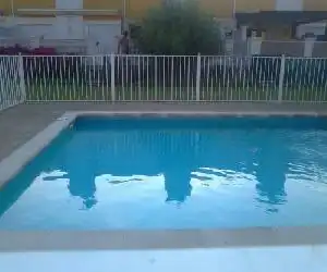 Apartamentos Guadalis - hotel en Castañares de Rioja