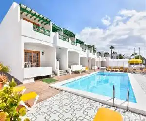 Apartamentos Isabel - hotel en Maro