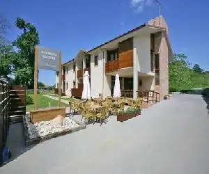 Apartamentos La Barzana