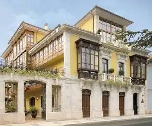 Apartamentos La Pontiga *** - hotel en Infiesto