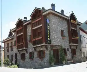 Apartamentos Lausan - hotel en Gavín