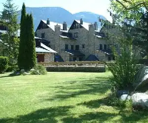 Apartamentos Linsoles - hotel en Eriste