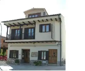 Apartamentos Los Hebiles - hotel en Jerte