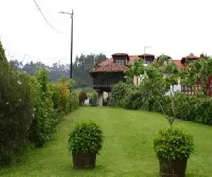 Apartamentos Los Picos - hotel en Bricia