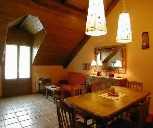Apartamentos Los Pirineos Biescas