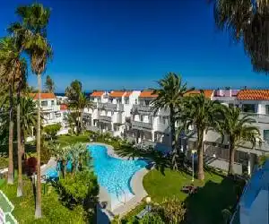 Apartamentos Los Rosales - hotel en Los Cancajos